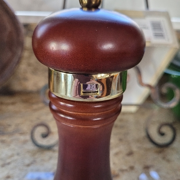 WPepper Mill - Picture 6 of 7